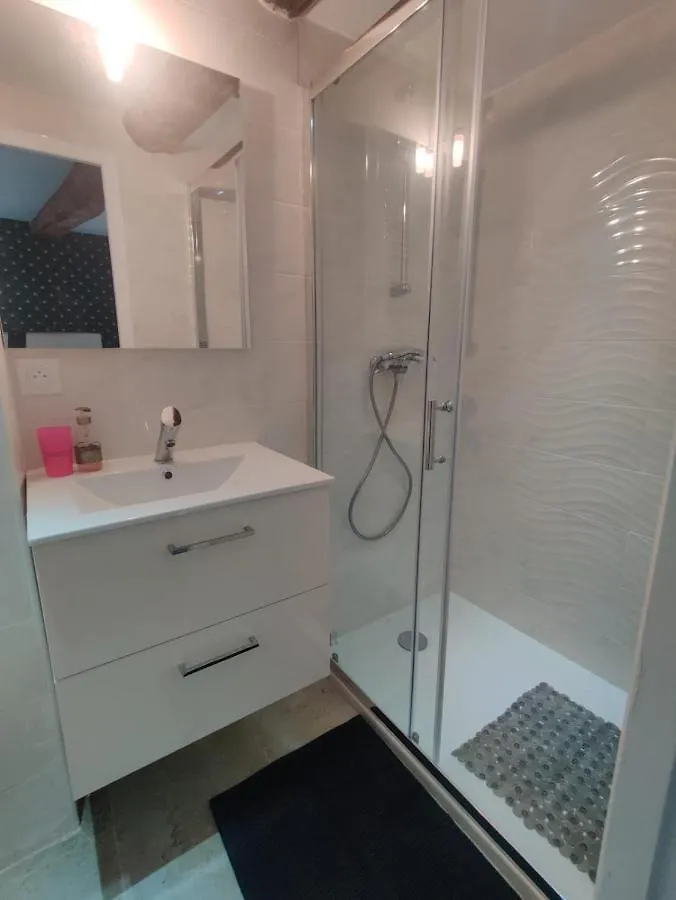 Logement Neuf Centre Du Village Aux Pieds Du Chateau Grimaud 0*,