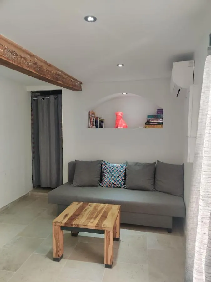 Logement Neuf Centre Du Village Aux Pieds Du Chateau Grimaud 0*,