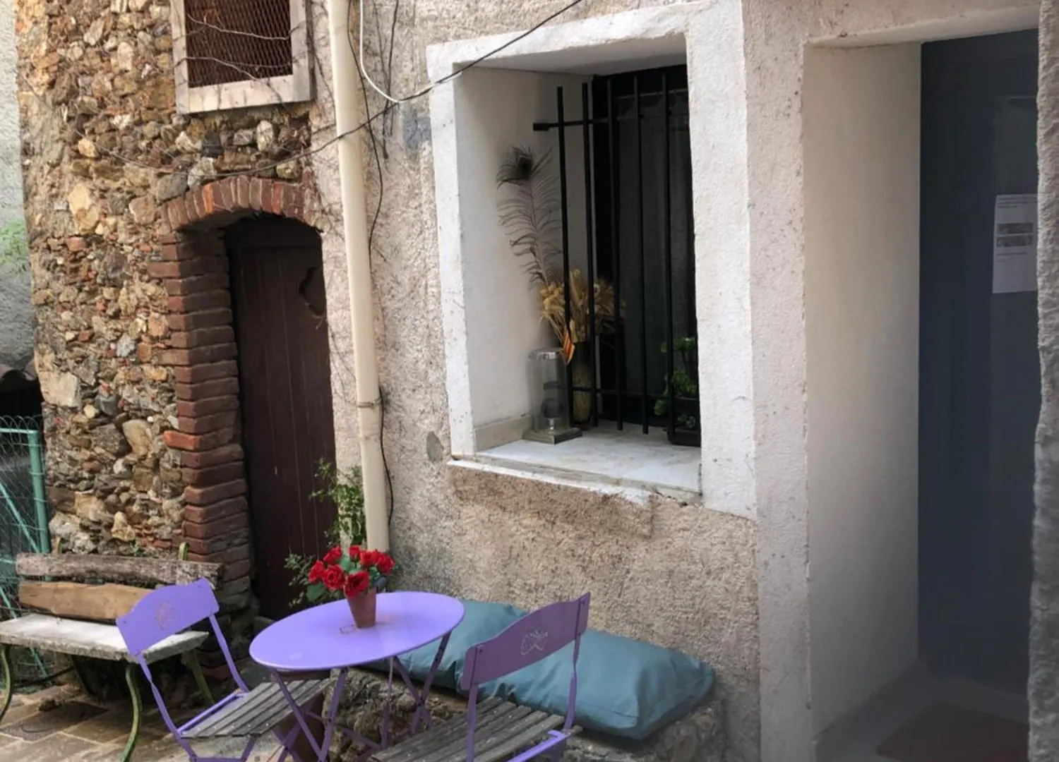 Logement Neuf Centre Du Village Aux Pieds Du Chateau Grimaud France